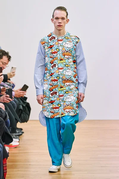 Look 11